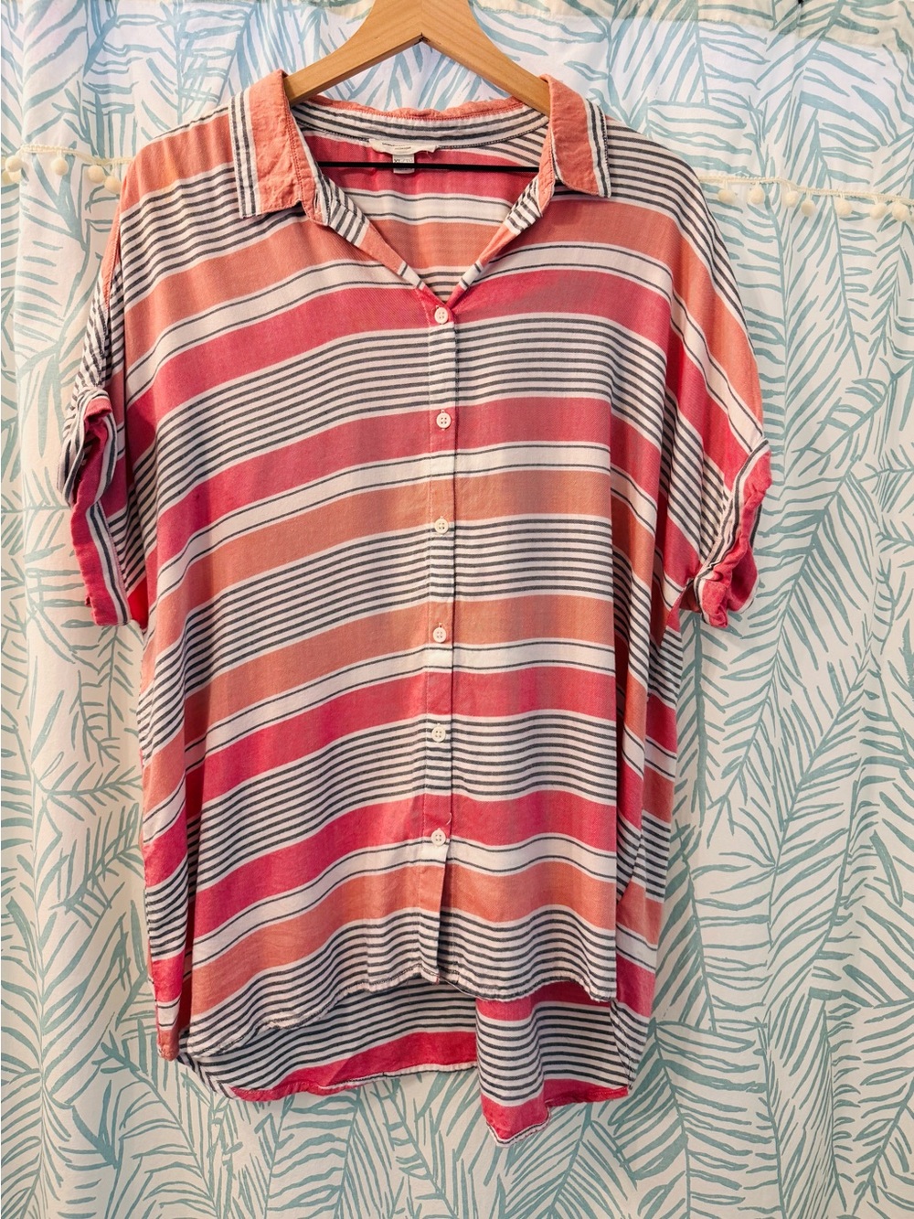 Soft, Lightweight Pink Striped Casual Short Sleeve Beach Shirt